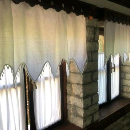 Miziriguesthouse Gjirokastër Exteriör bild