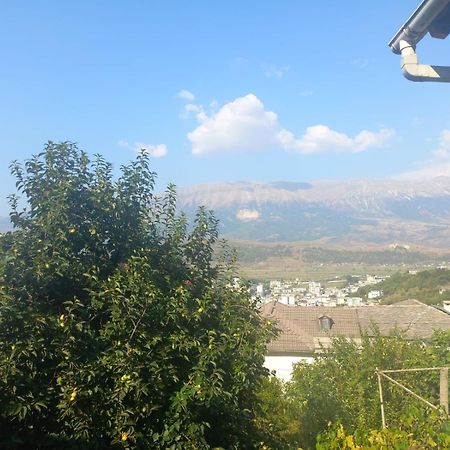 Miziriguesthouse Gjirokastër Exteriör bild