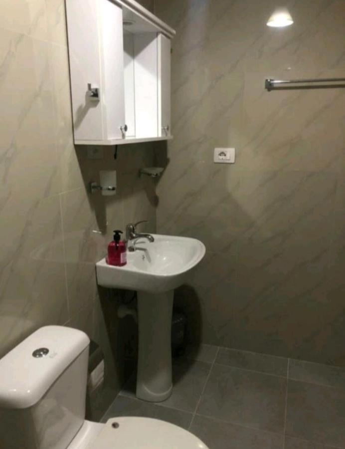 Miziriguesthouse Gjirokastër Exteriör bild