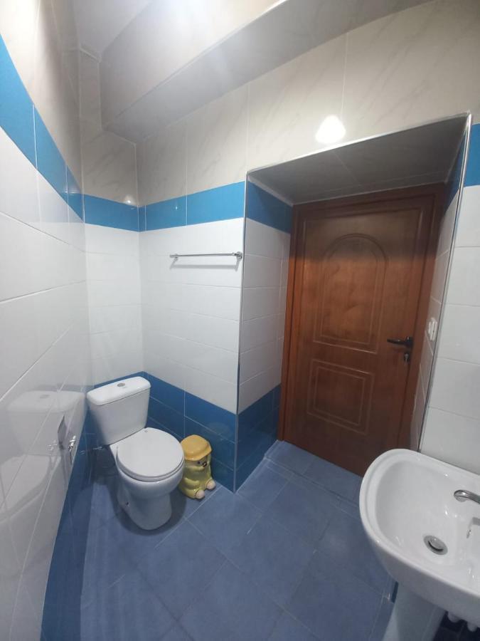 Miziriguesthouse Gjirokastër Exteriör bild