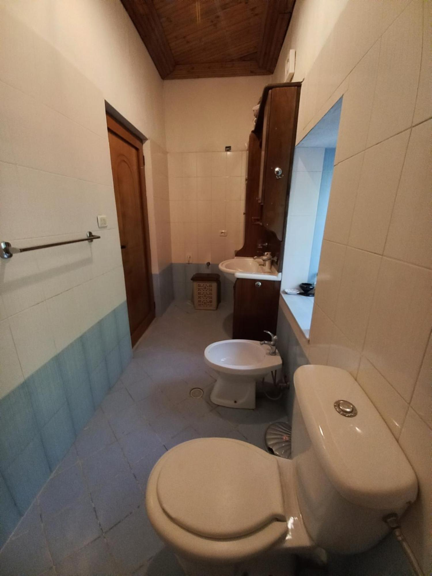 Miziriguesthouse Gjirokastër Exteriör bild